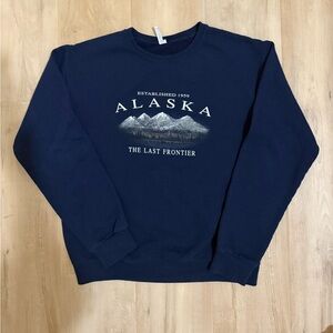 Jerzees vintage  Alaska Graphic Navy Crewneck Sweater